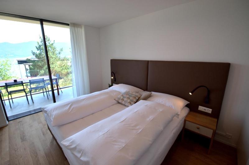 Appartamento con 2,5 camere da letto situato nel condominio comunicante (ristorazione indipendente)